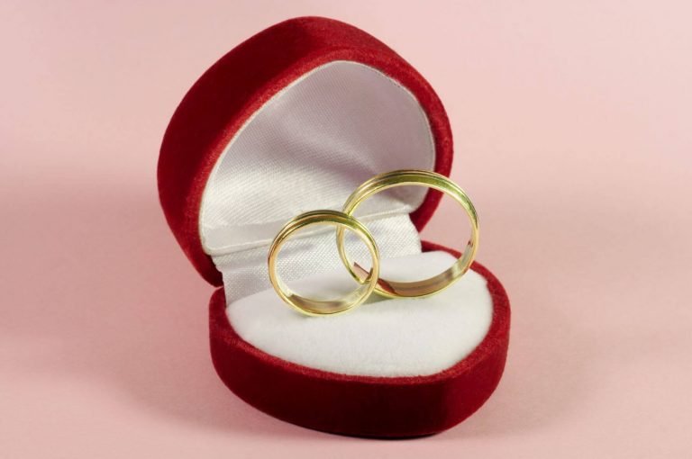 wedding rings in a box