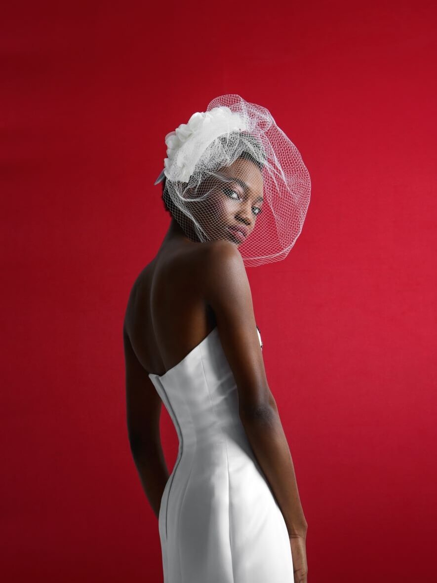 Wearing A Wedding Dress With No Bra: Backless, Strapless, & More