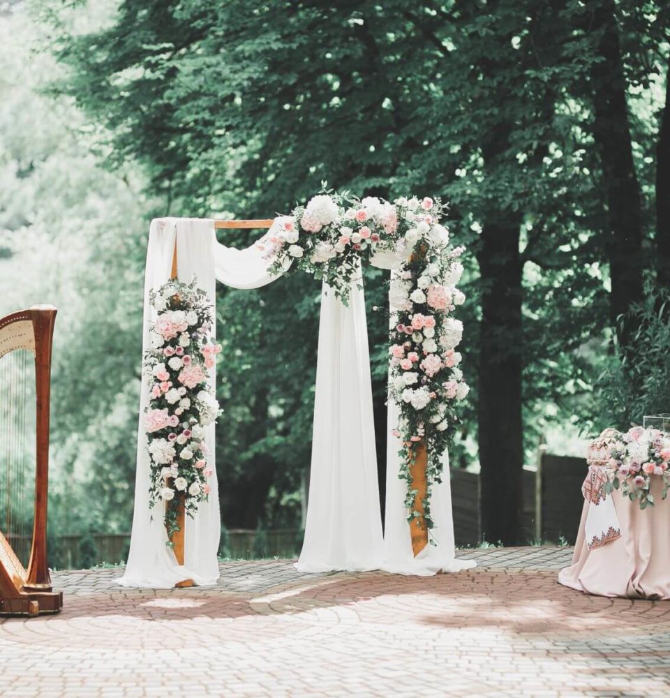 harp at wedding