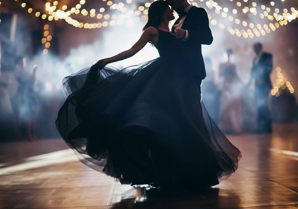 Our Favourite Wedding Afterparty Dresses 4 couple dancing at wedding
