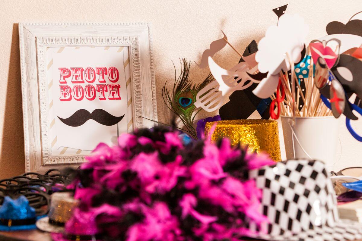 Creative Ideas for Memorable Wedding Celebrations 2 props for a photobooth at wedding