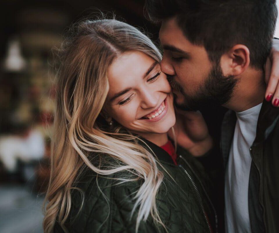 How to Stay in Love After the Wedding Day: 8 Meaningful Ways to Keep the Spark Alive 1 couple in love